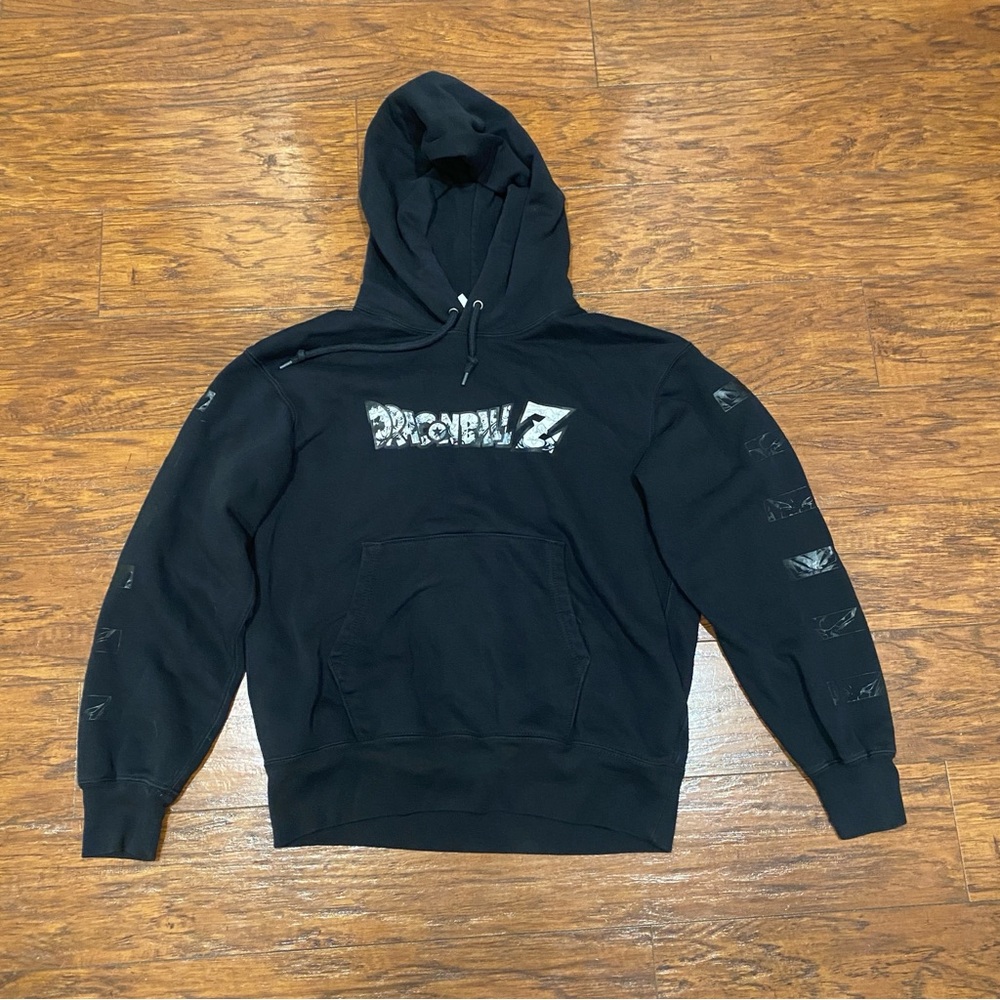 Dragon Ball Z x Uniqlo UT Black Hoodie Men’s size XS